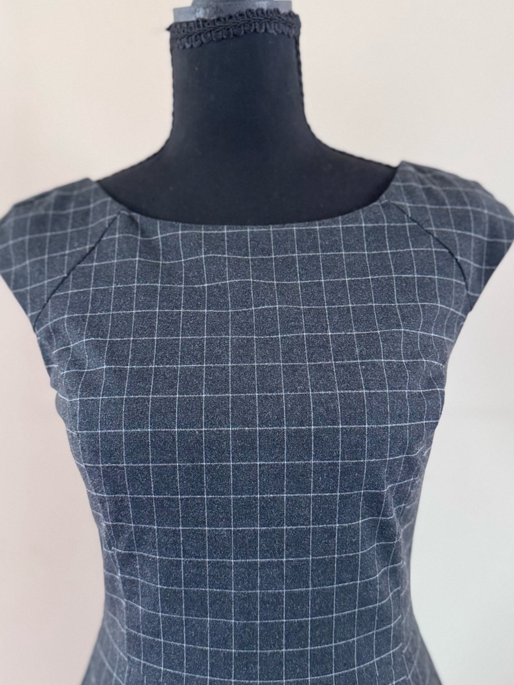 Banana Republic Black and White Windowpane Midi Sheath Dress - Picture 5 of 10